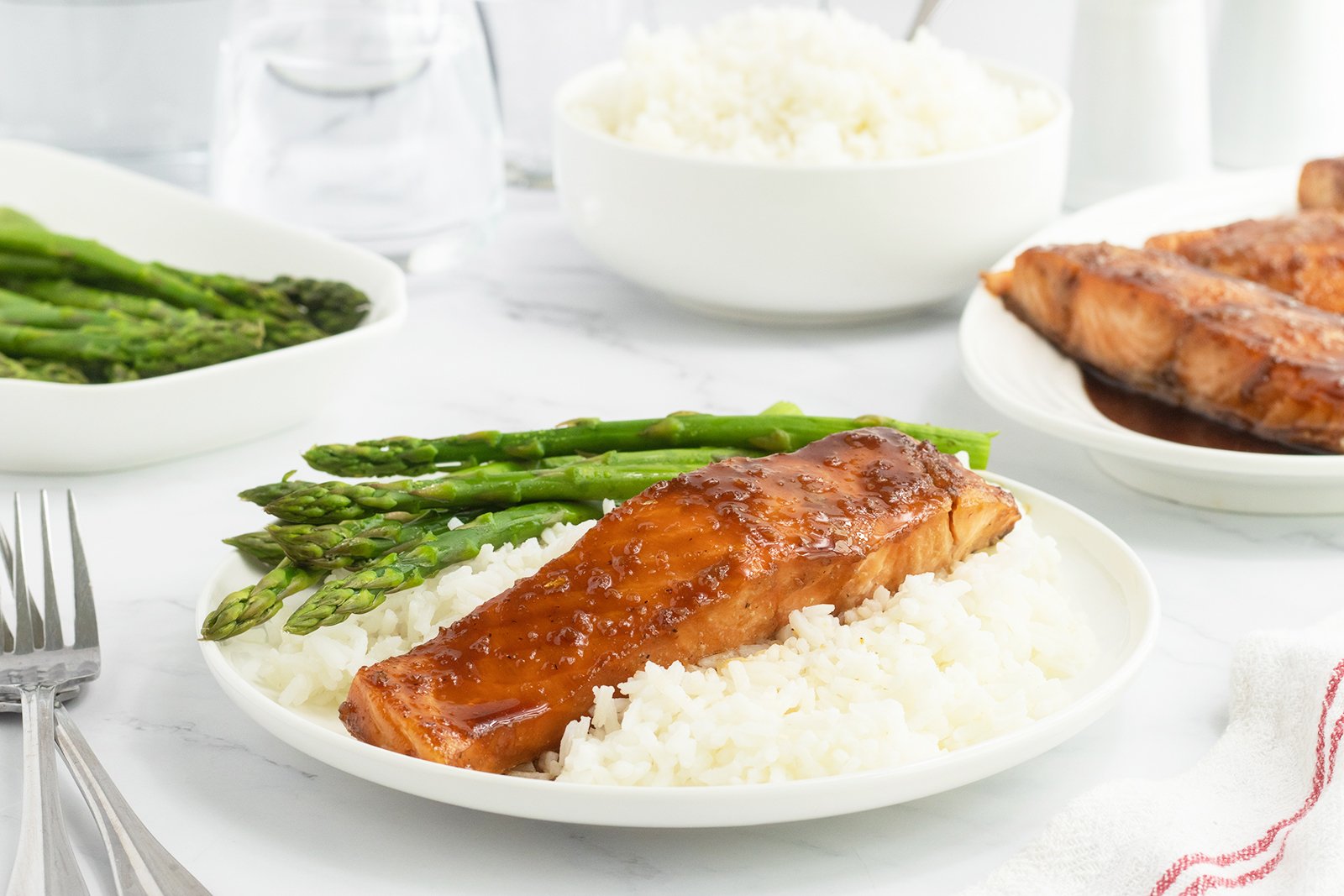 Maple Glazed Salmon - The Kitchen Magpie