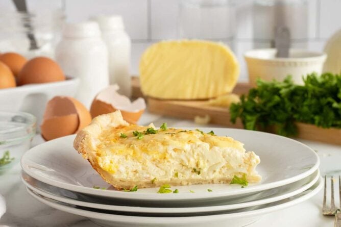 Blue Crab Bay Blue Crab Pie / Quiche Dish main image 1
