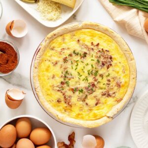 quiche lorraine cooked overhead view