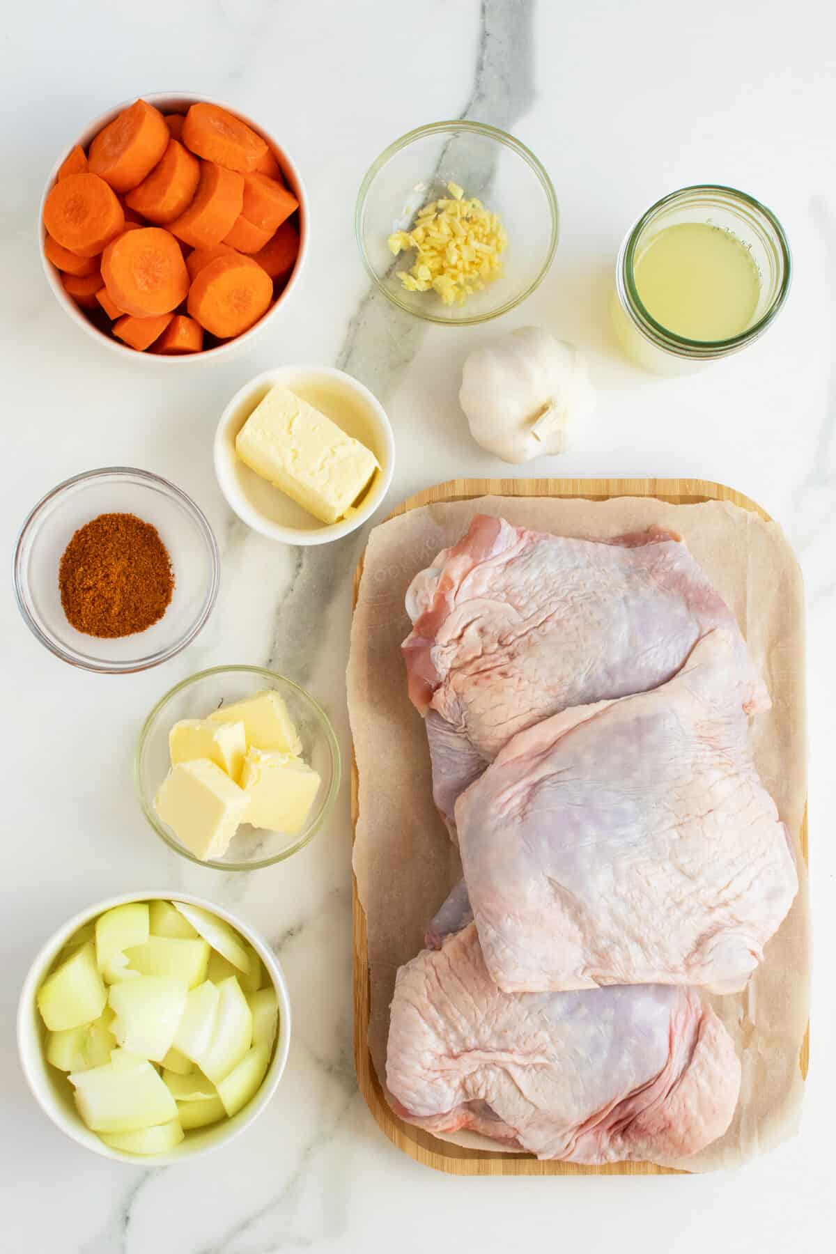 roasted turkey thighs ingredients in small clear bowls