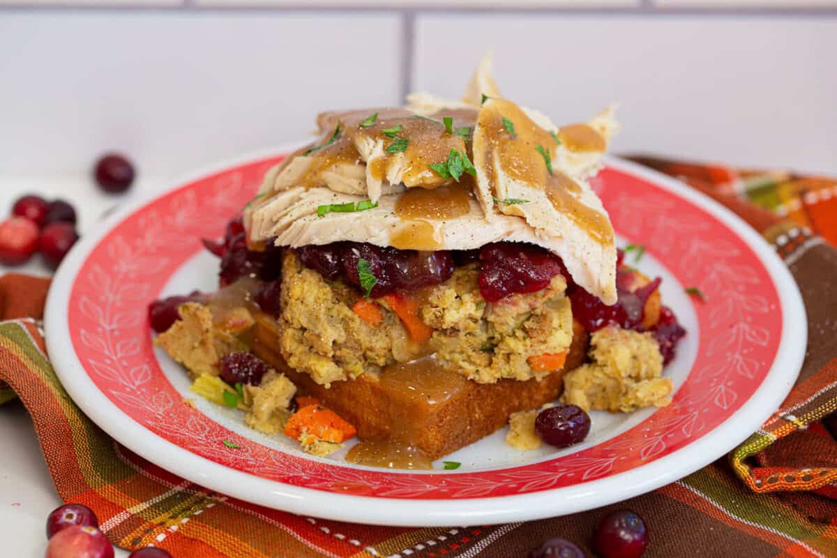 hot turkey sandwich on a plate