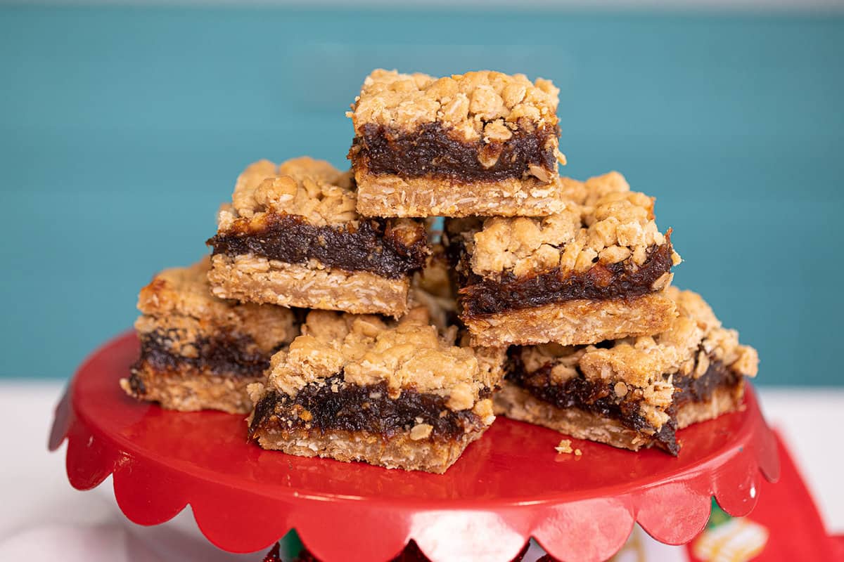 Sweet oat bars layered with rich date filling and crumbly buttery topping.