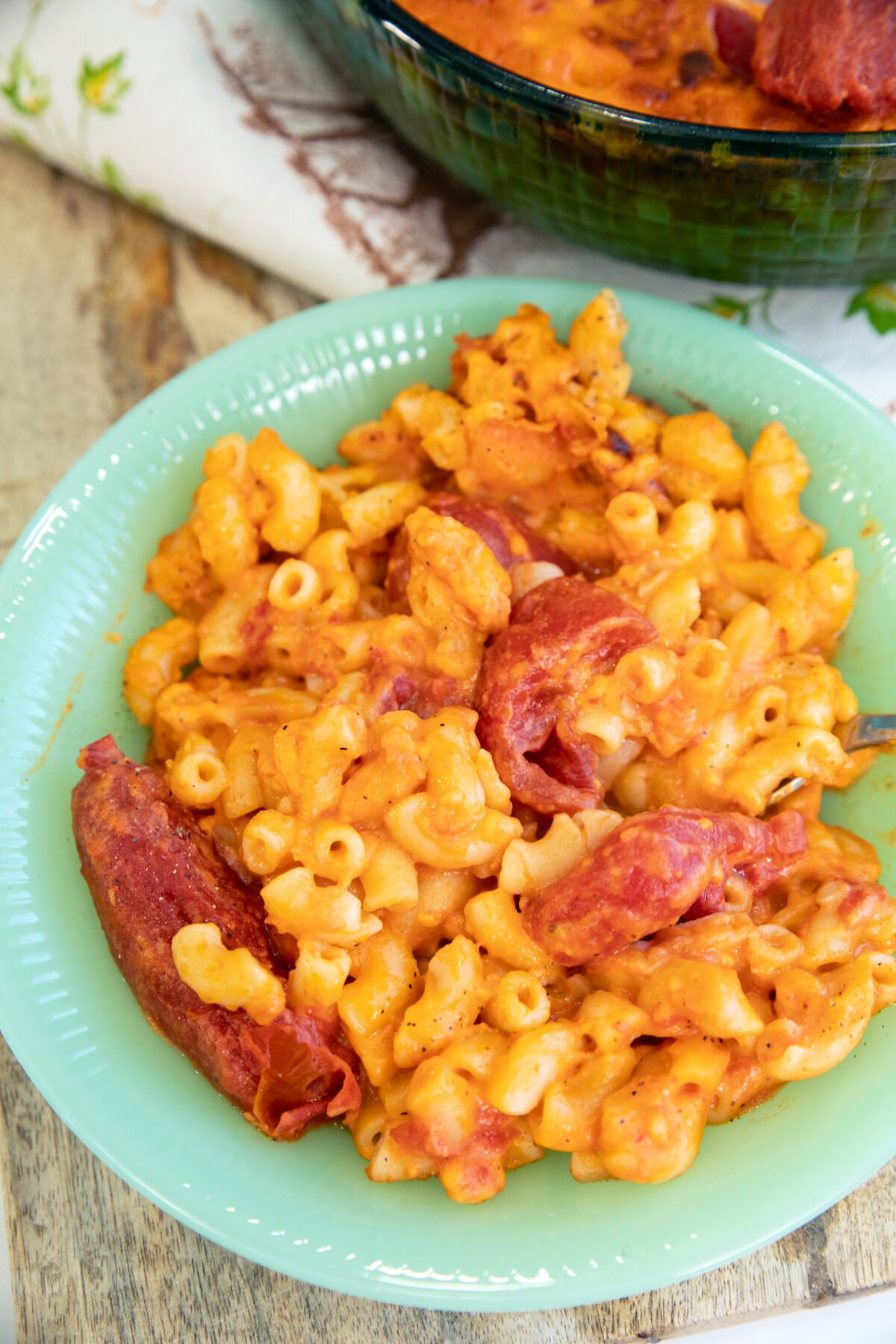 a plate of tomato mac and cheese